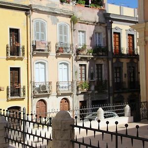 Sant Efisio Host